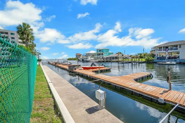 $2,995 | 6035 Sea Ranch Drive, Unit 215, Hudson, FL 34667