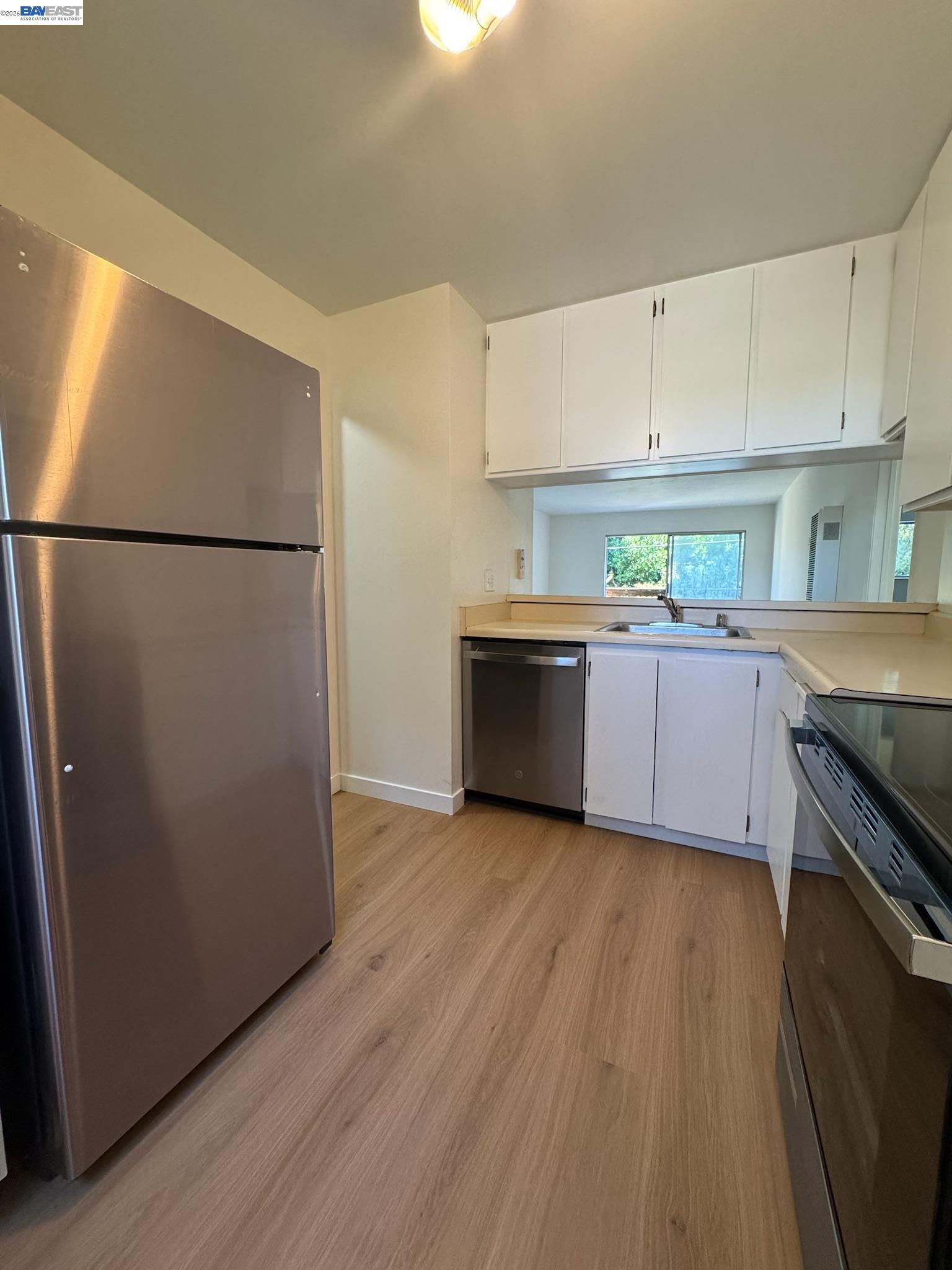 1060 Oak Grove Road, Unit 80 Concord, CA 94518 - Photo 6 of 13 Gallery Image 6