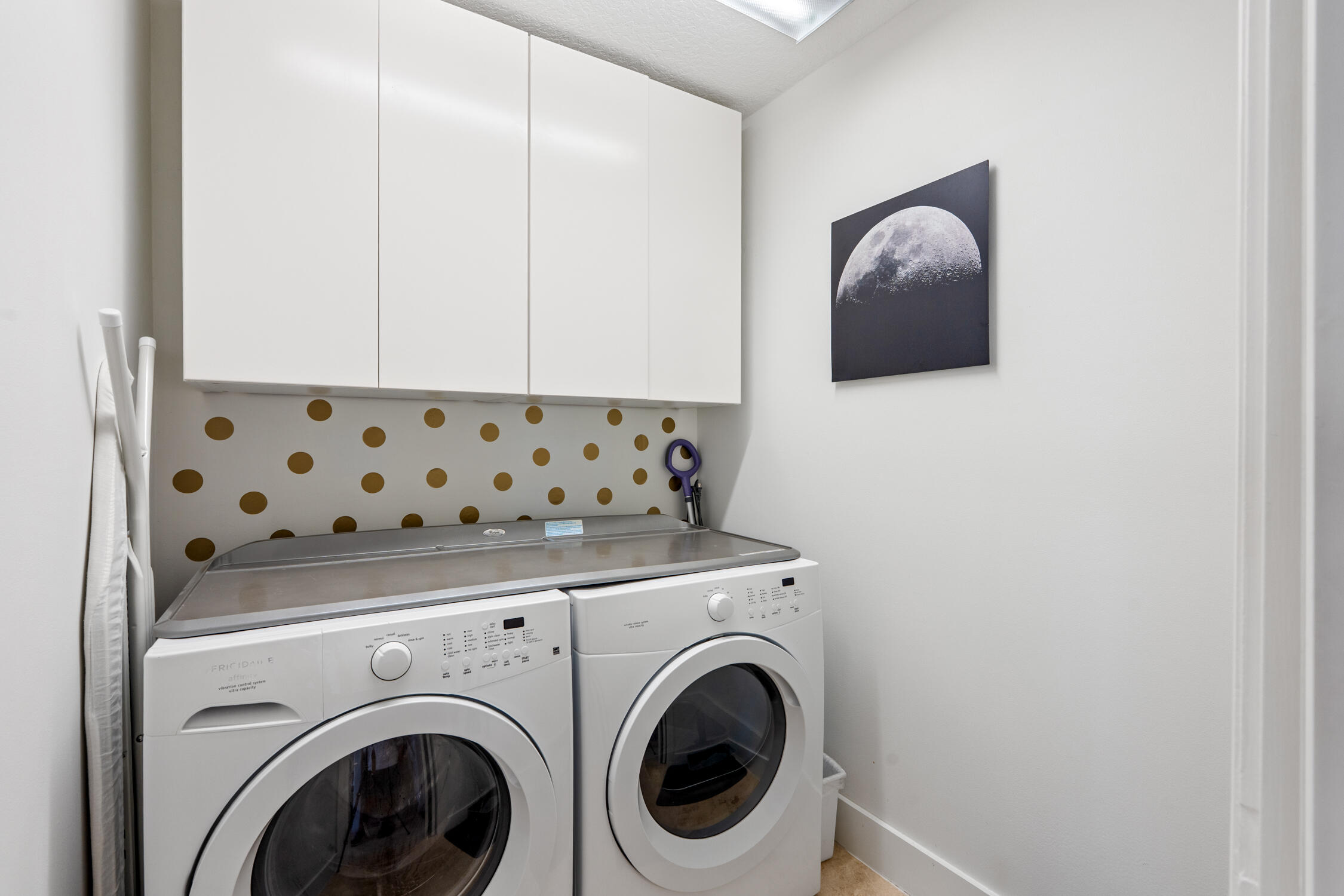 1084 Anchor Point Delray Beach, FL 33444 - Photo 15 of 25 a utility room with dryer and washer