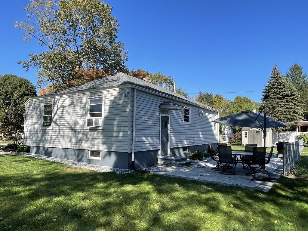21 Knowles Road Worcester, MA 01602 - Photo 3 of 18 Gallery Image 3