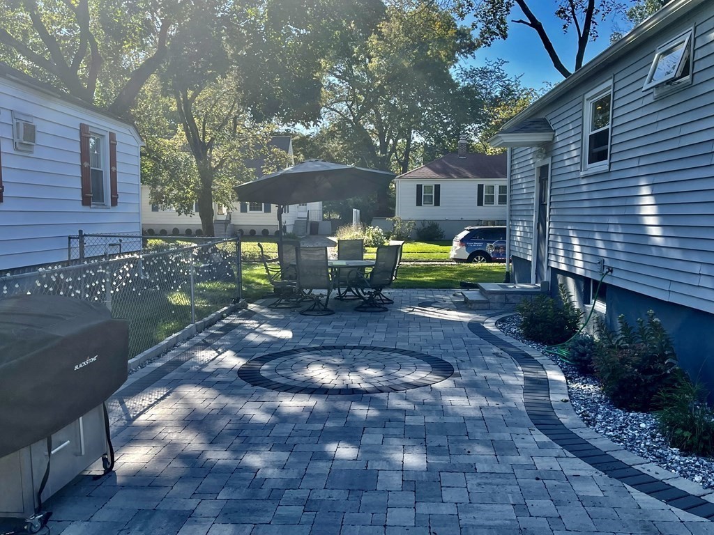 21 Knowles Road Worcester, MA 01602 - Photo 4 of 18 Gallery Image 4