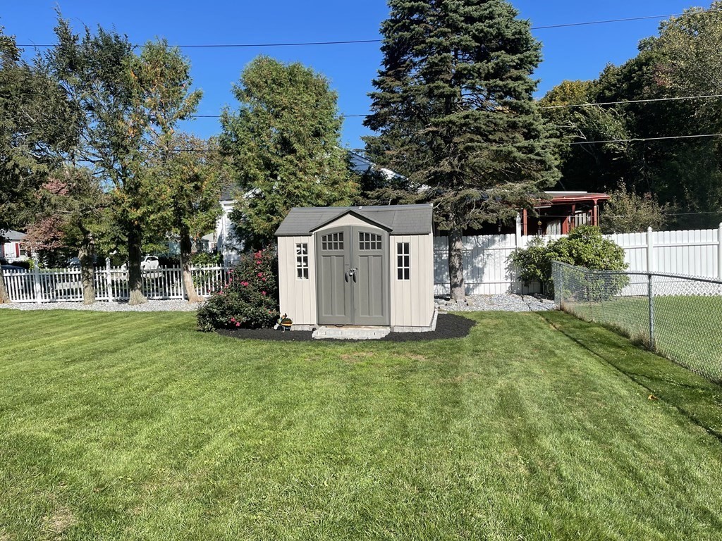 21 Knowles Road Worcester, MA 01602 - Photo 7 of 18 Gallery Image 7