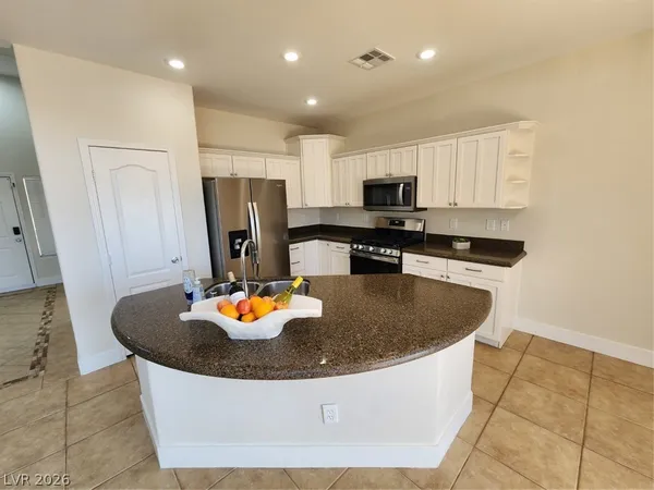 $3,225 | 716 Sharon Hills Street, Henderson, NV 89052