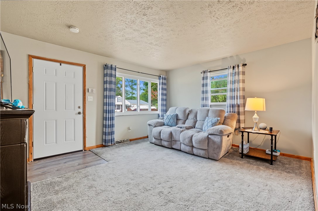 4111 Vira Road Stow, OH 44224 - Photo 6 of 29 Gallery Image 6