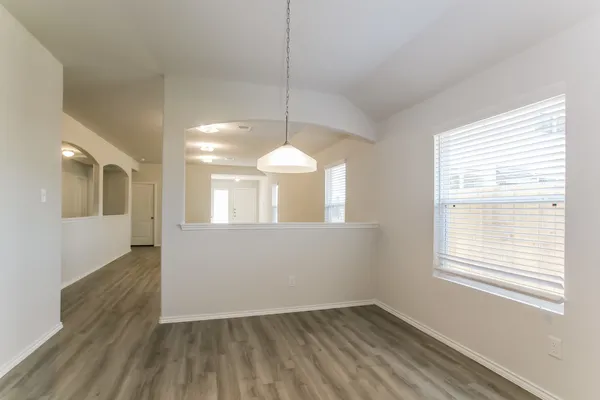 $1,915 | 8719 J C Oaks Circle, Houston, TX 77028