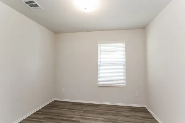 $1,915 | 8719 J C Oaks Circle, Houston, TX 77028