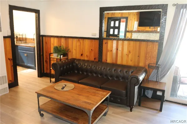 $1,900 | 854 Cienega Road, Big Bear Lake, CA 92315