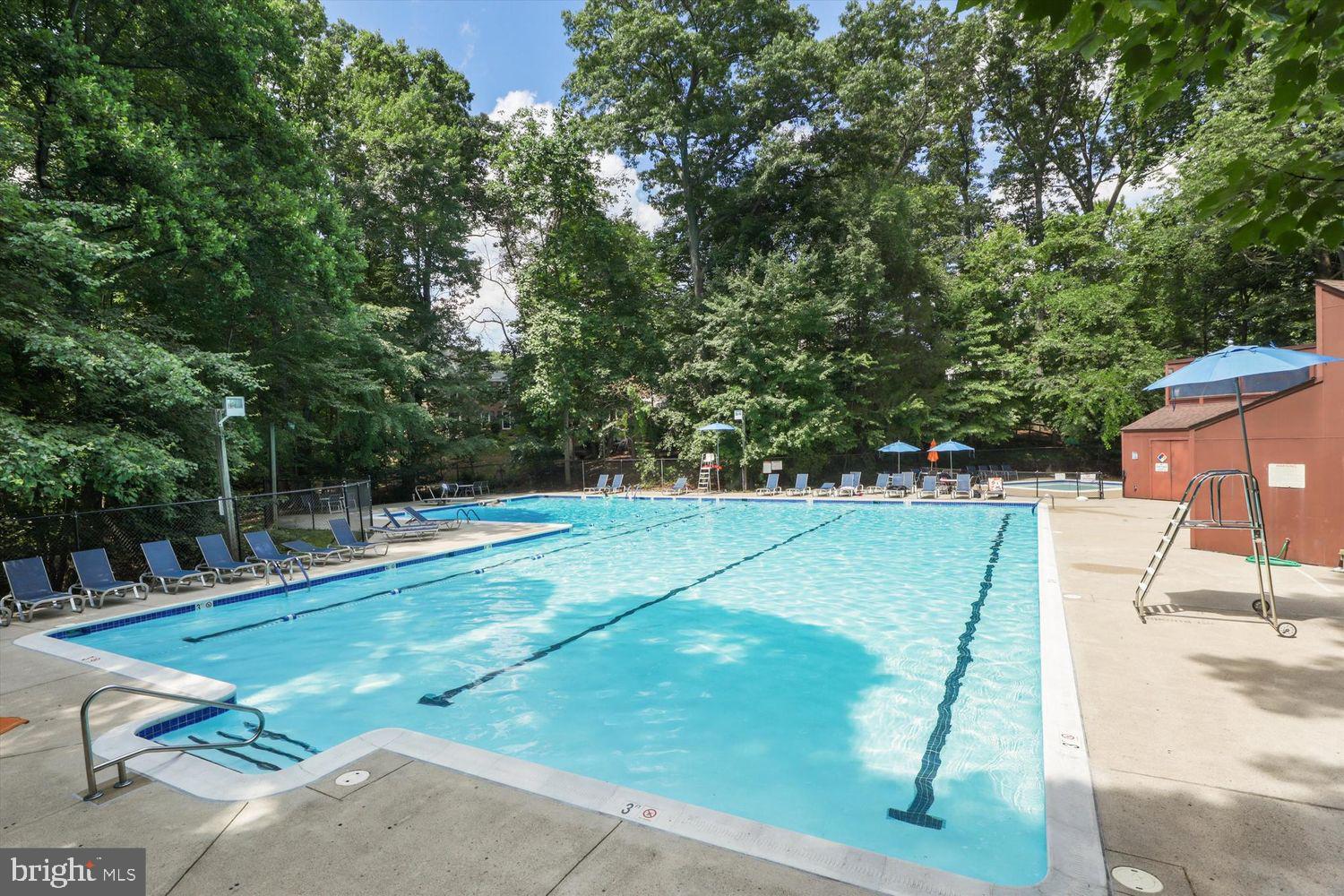 2408 Wanda Way Reston, VA 20191 - Photo 35 of 45 a view of a backyard