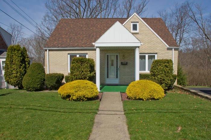 5006 Glenhurst Road Pittsburgh, PA 15207 - Photo 1 of 20 EXTERIOR FRONT