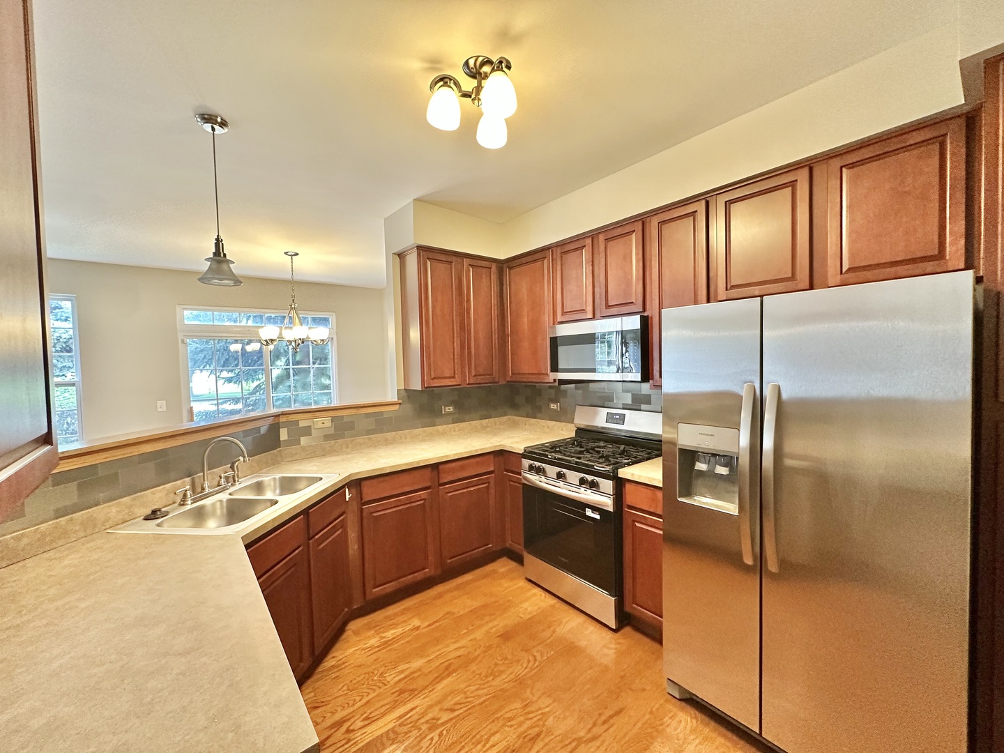 1911 Crestview Circle Romeoville, IL 60446 - Photo 5 of 25 Gallery Image 5