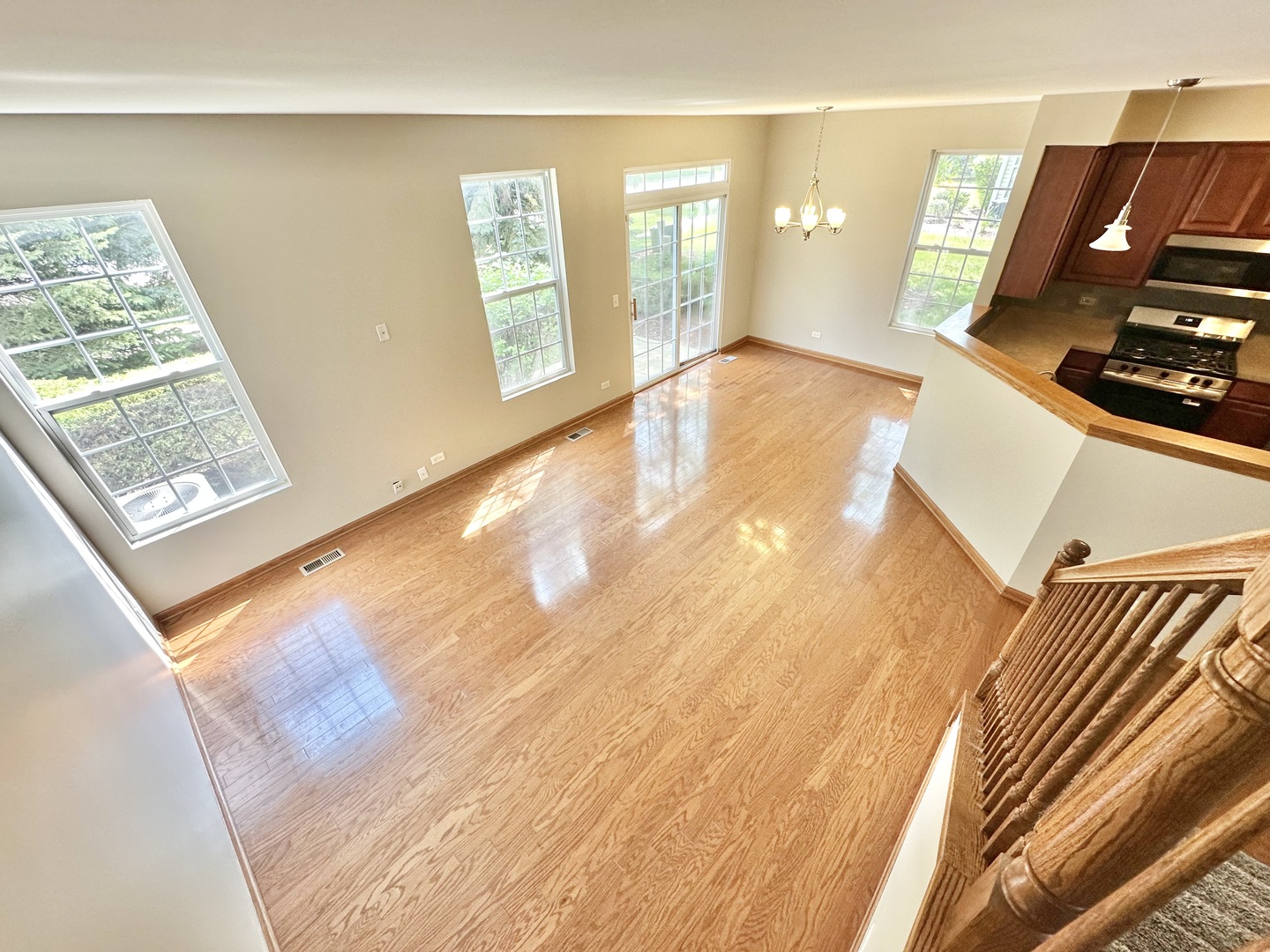 1911 Crestview Circle Romeoville, IL 60446 - Photo 6 of 25 Gallery Image 6