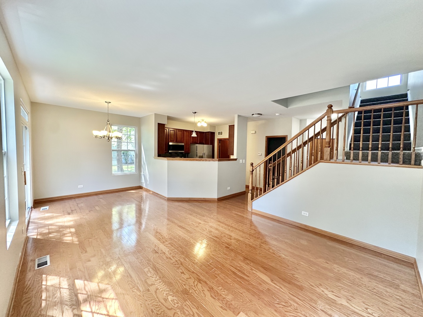 1911 Crestview Circle Romeoville, IL 60446 - Photo 7 of 25 Gallery Image 7