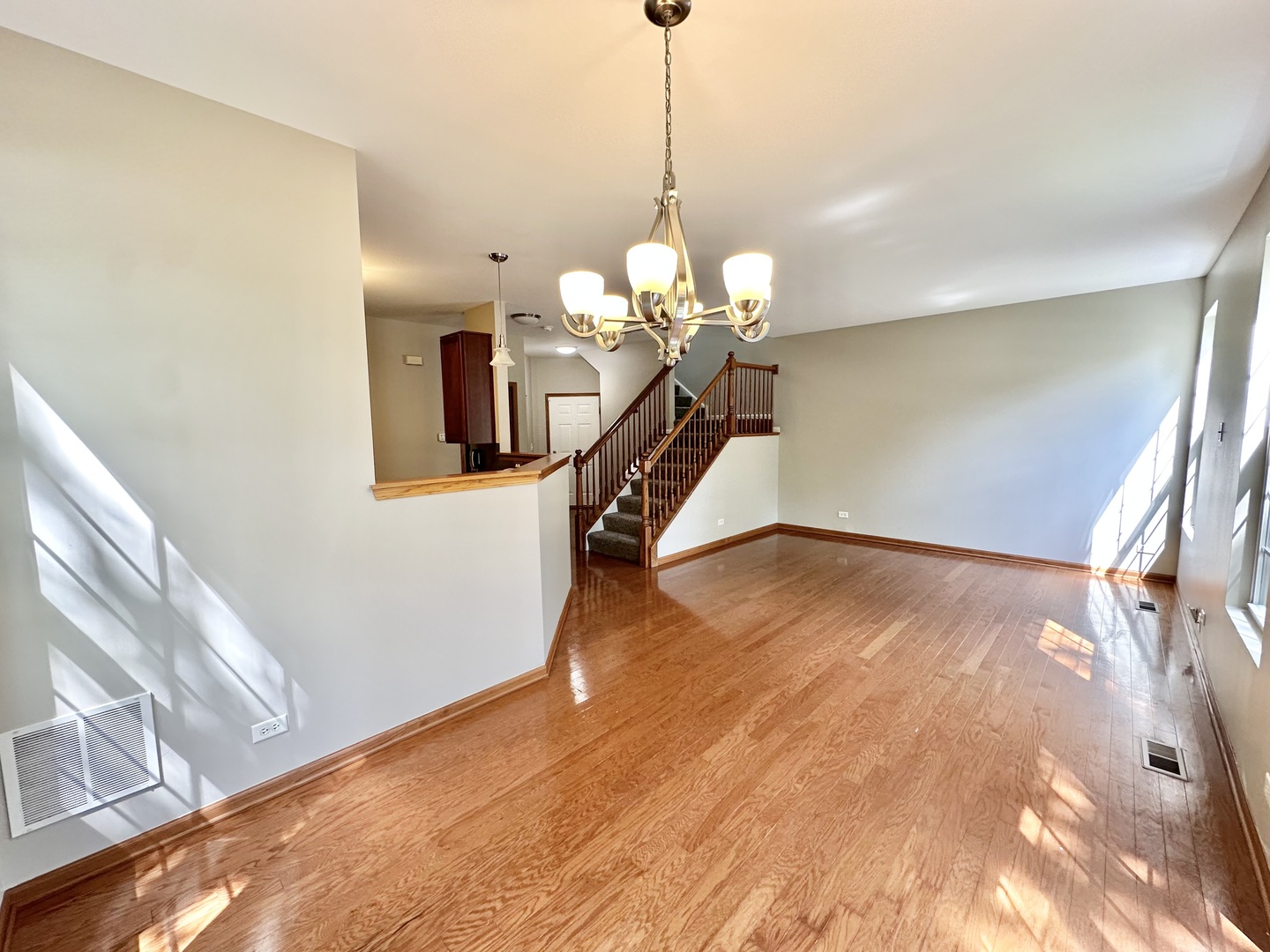 1911 Crestview Circle Romeoville, IL 60446 - Photo 9 of 25 Gallery Image 9