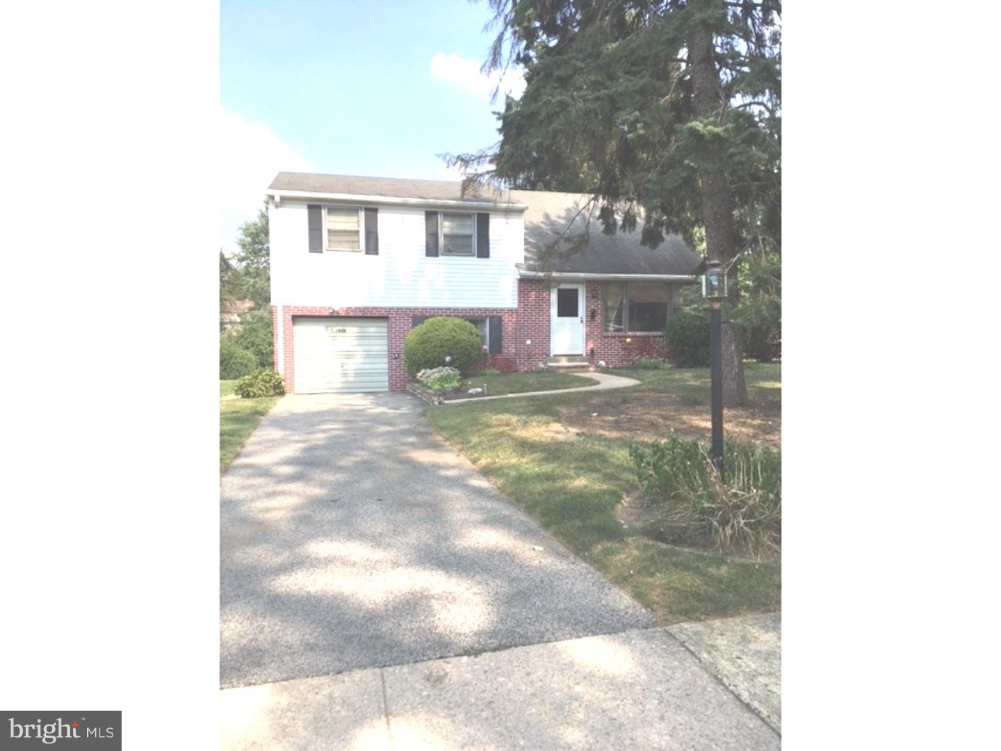 1606 Mulberry Road Flourtown, PA 19031 - Photo 2 of 21 Front Yard