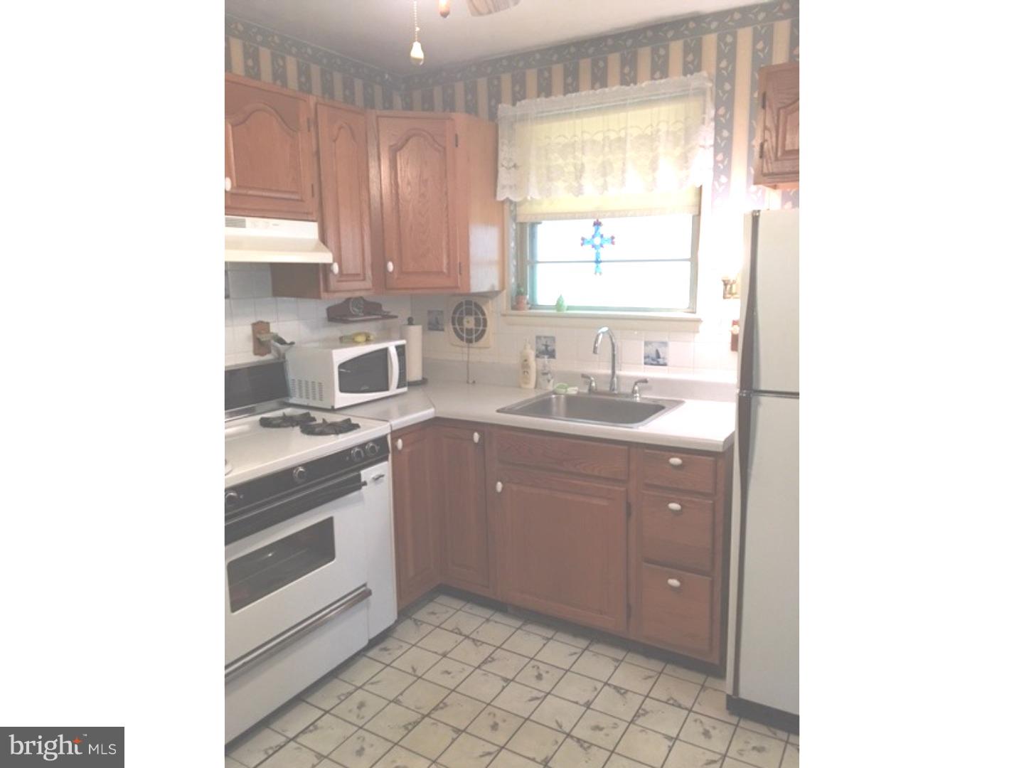 1606 Mulberry Road Flourtown, PA 19031 - Photo 6 of 21 Kitchen