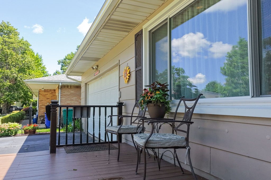 533 Buckingham Drive Decatur, IL 62526 - Photo 5 of 25 Gallery Image 5
