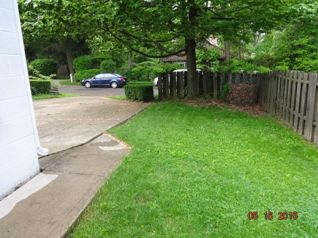 189 East Pacemont Road Columbus, OH 43202 - Photo 9 of 22