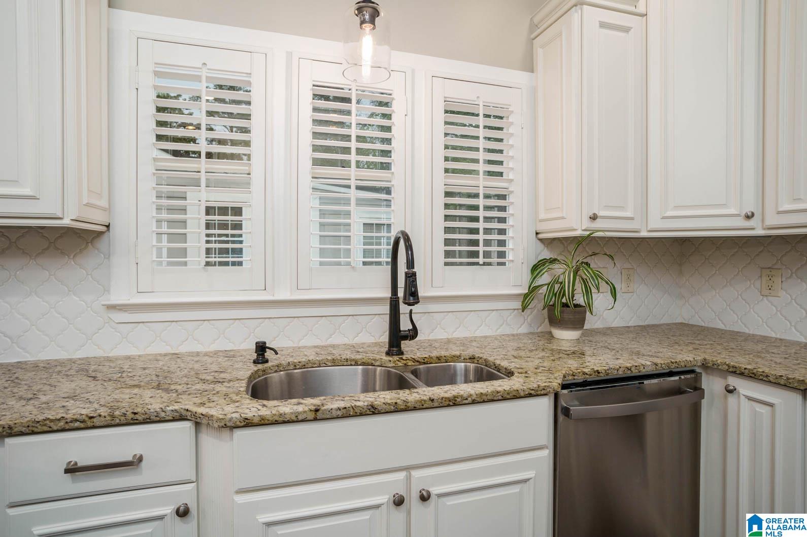 605 Broadway Street Birmingham, AL 35209 - Photo 19 of 40