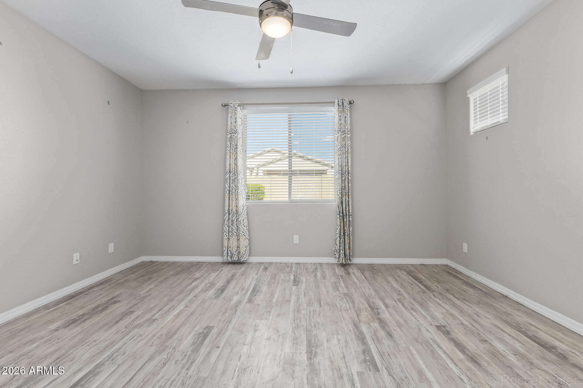 5645 South Colt Mesa, AZ 85212 - Photo 11 of 28 11 - Colt