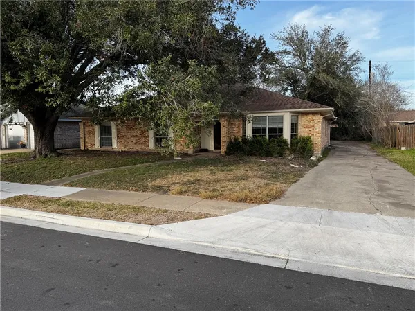 $194,900 | 316 Teakwood Drive, Victoria, TX 77901