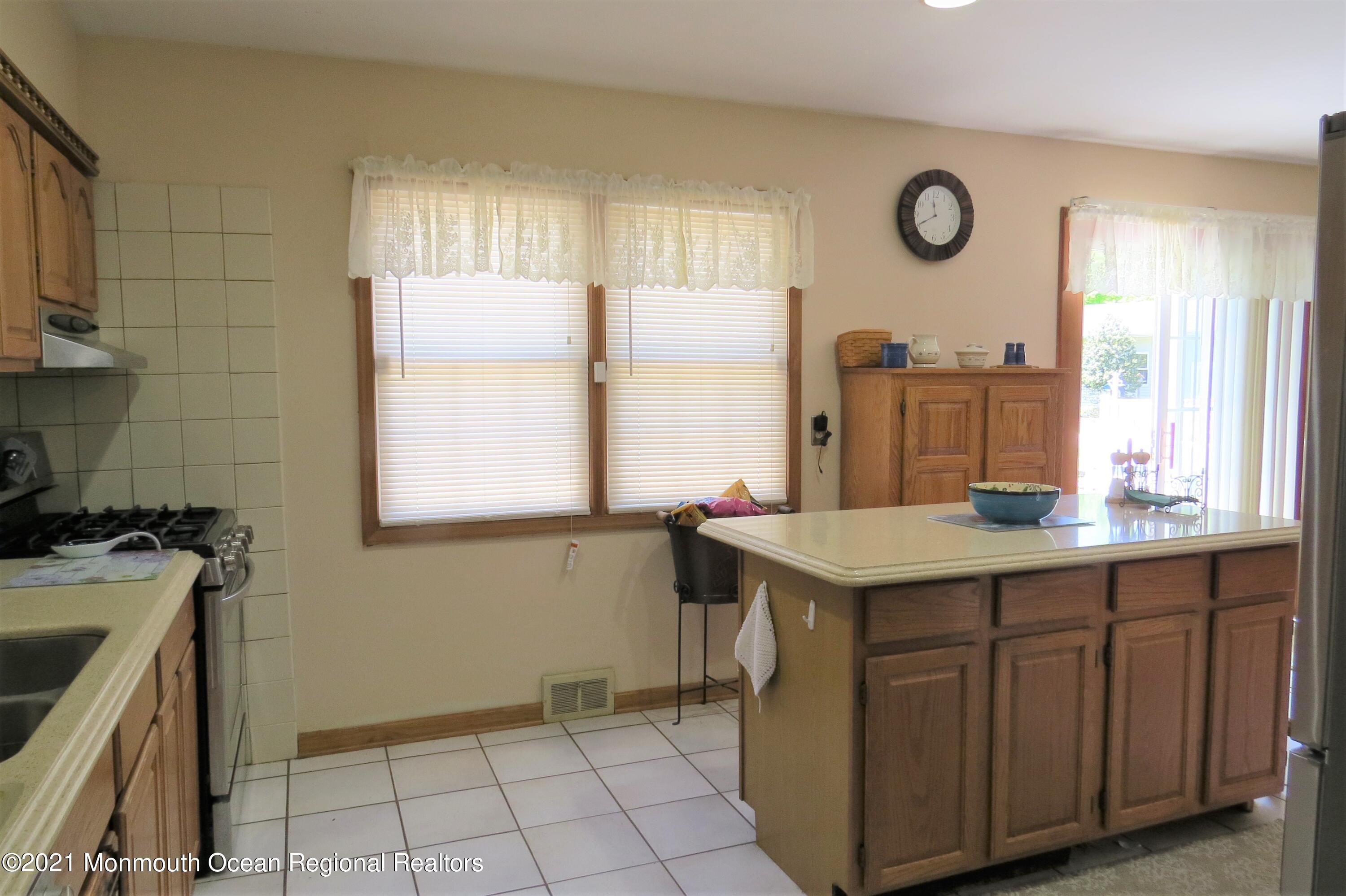 430 East Freehold Road Freehold, NJ 07728 - Photo 11 of 32 011