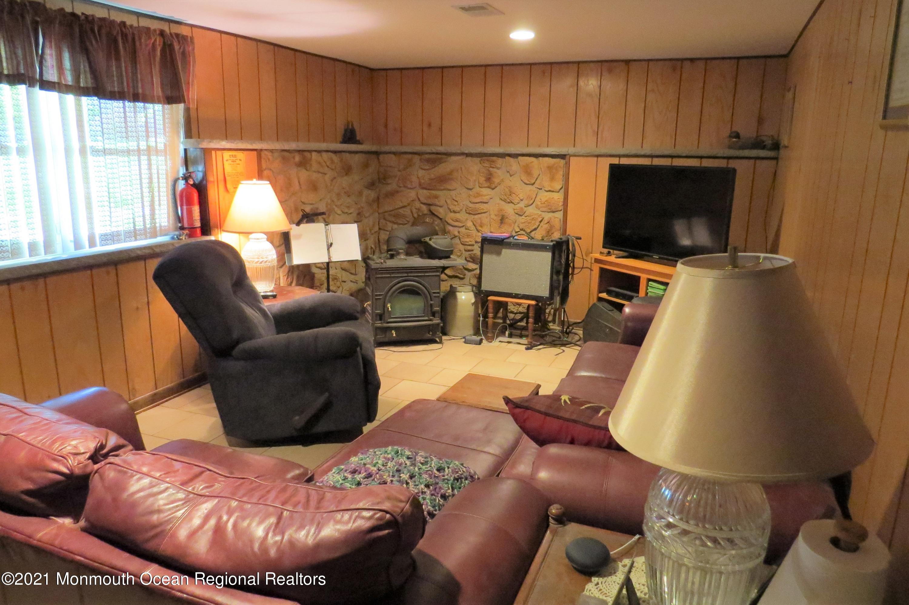 430 East Freehold Road Freehold, NJ 07728 - Photo 24 of 32 031