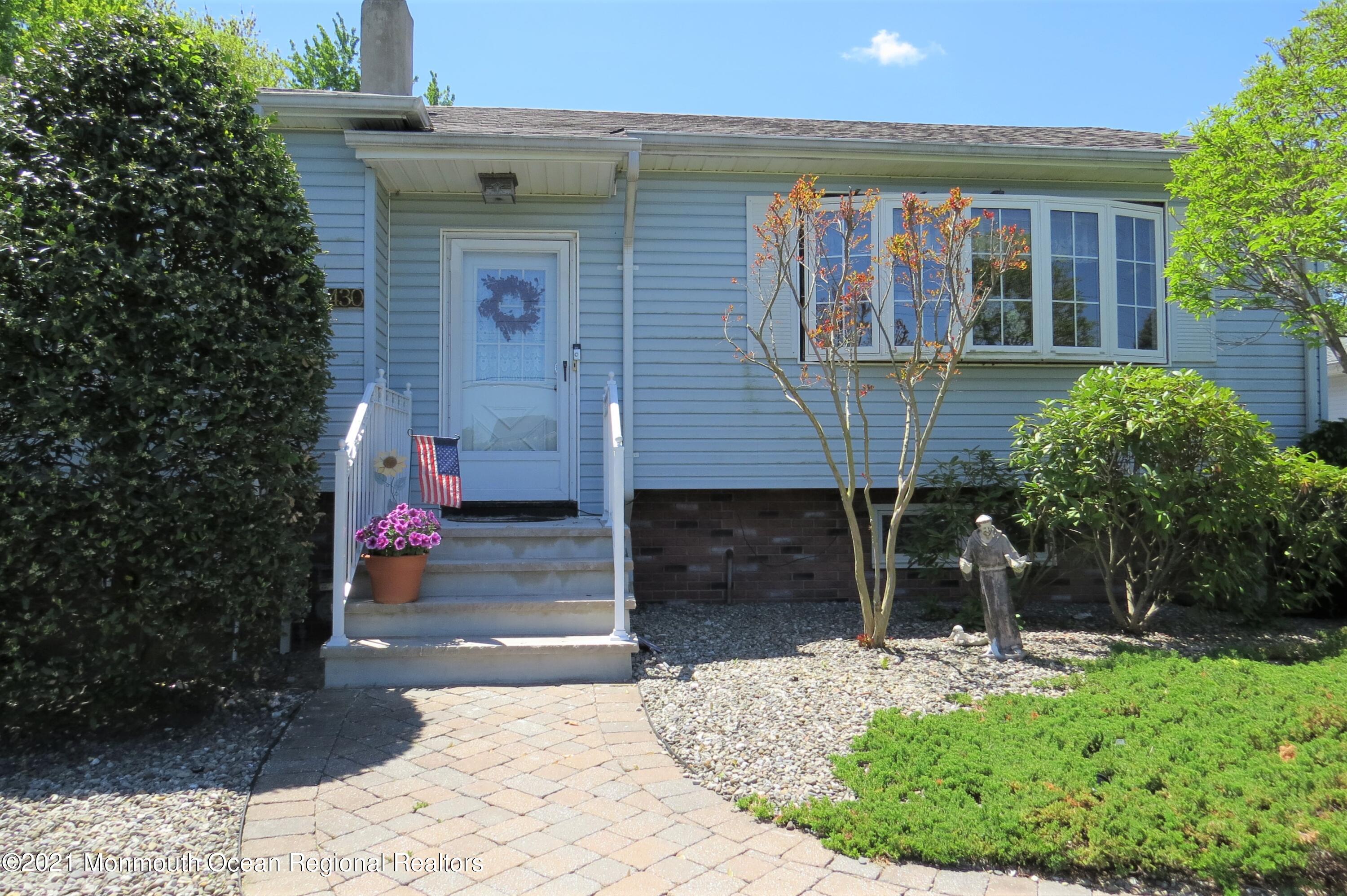 430 East Freehold Road Freehold, NJ 07728 - Photo 4 of 32 004