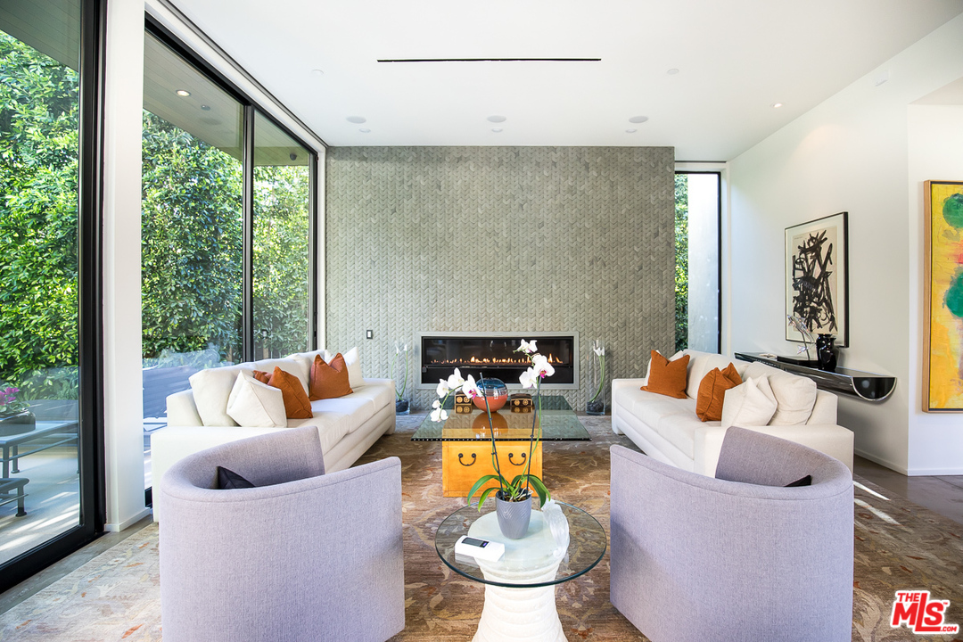 868 Leonard Road Los Angeles, CA 90049 - Photo 8 of 35