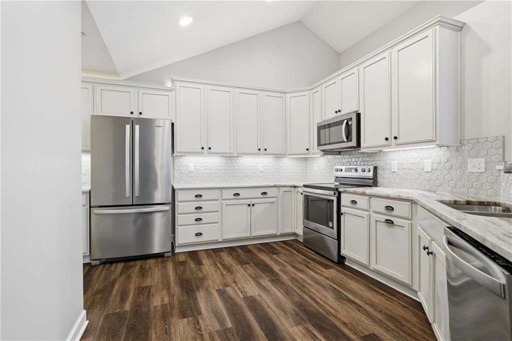 307 Spring Valley Drive Zelienople, PA 16063 - Photo 15 of 50