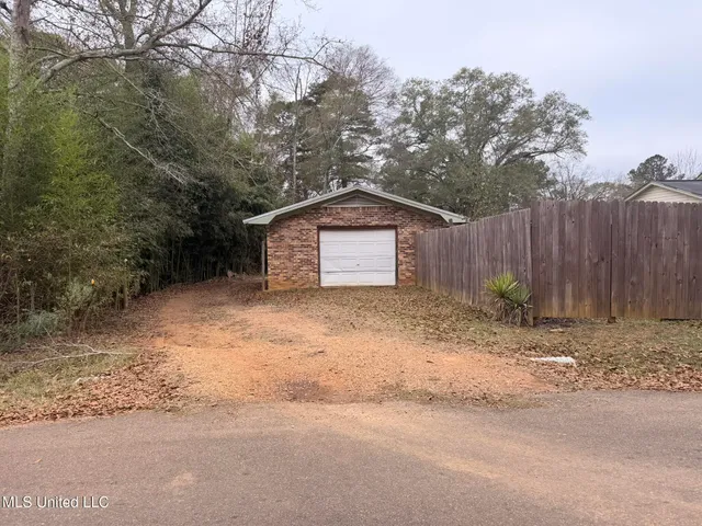 $205,000 | 309 College Street, Carthage, MS 39051