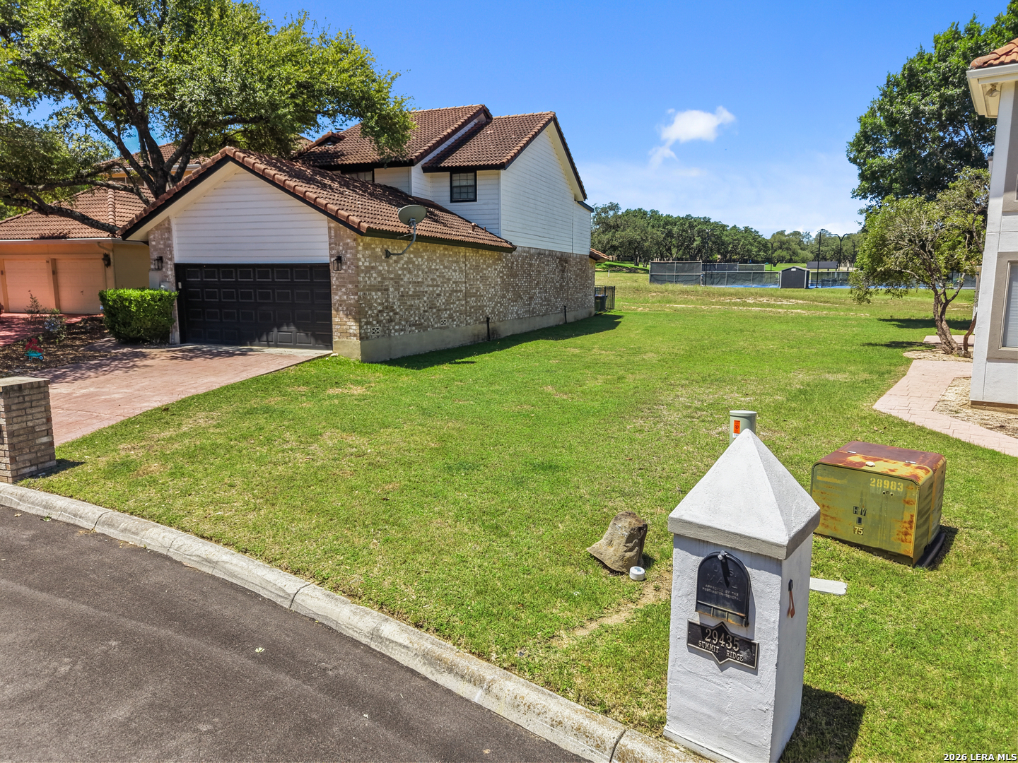 29431 Summit Ridge Drive Fair Oaks Ranch, TX 78015 - Photo 5 of 14