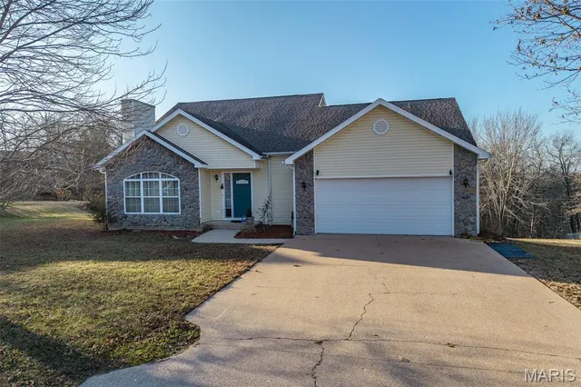 $315,000 | 20305 Harlequin Lane, Dixon, MO 65459