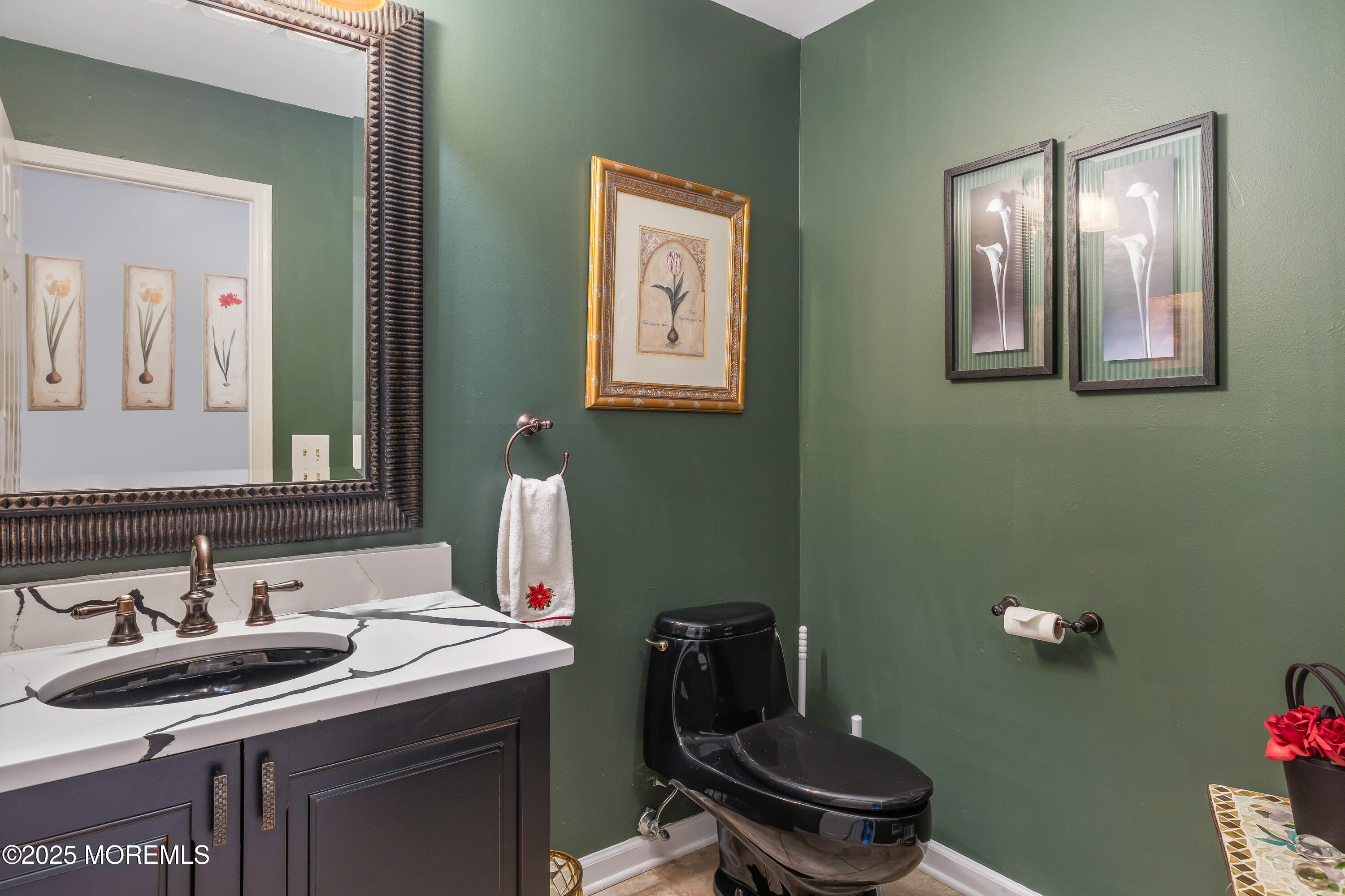 2 Kristen Court Matawan, NJ 07747 - Photo 25 of 57 1/2 Bath - 1st Floor