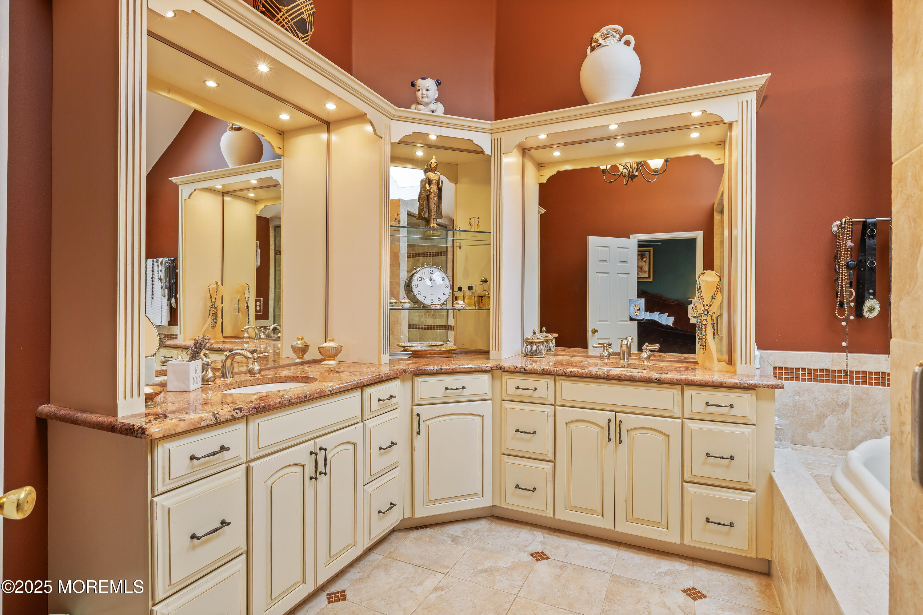 2 Kristen Court Matawan, NJ 07747 - Photo 31 of 57 Primary Bathroom