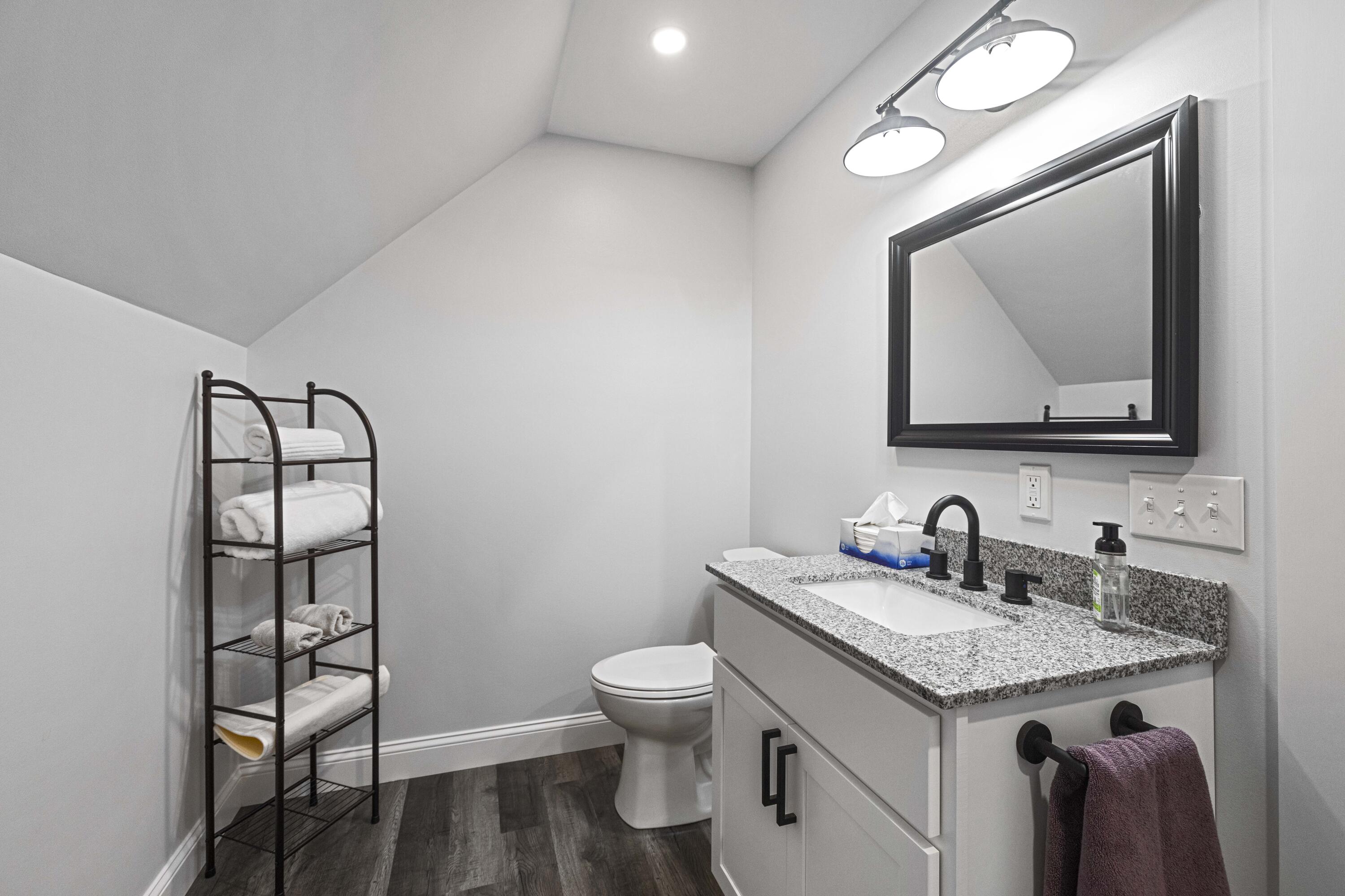 505 Blodgett Road Pittston, ME 04345 - Photo 25 of 31 2nd floor full bath