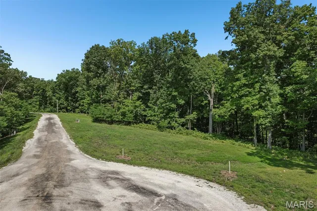 $75,000 | 20 Lake Pointe Lane, Litchfield, IL 62056