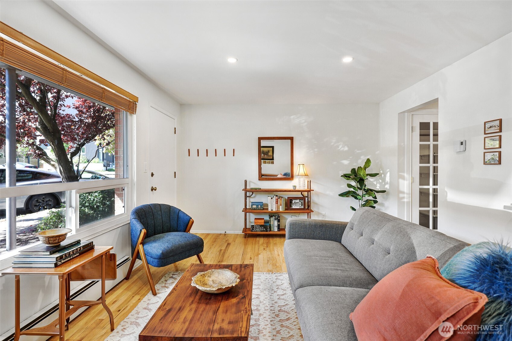 4710 Dayton Avenue North, Unit 2 Seattle, WA 98103 - Photo 11 of 17
