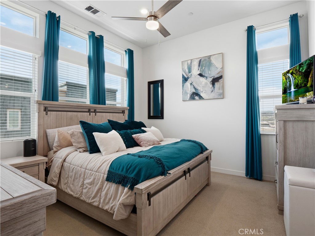 27013 Hummingbird Lane Valencia, CA 91381 - Photo 29 of 54