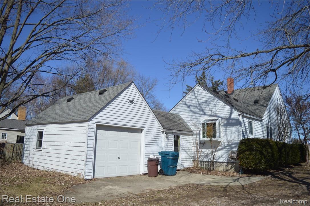 445 West Livingston Road Highland, MI 48357 - Photo 31 of 34 DSC_0673.JPG