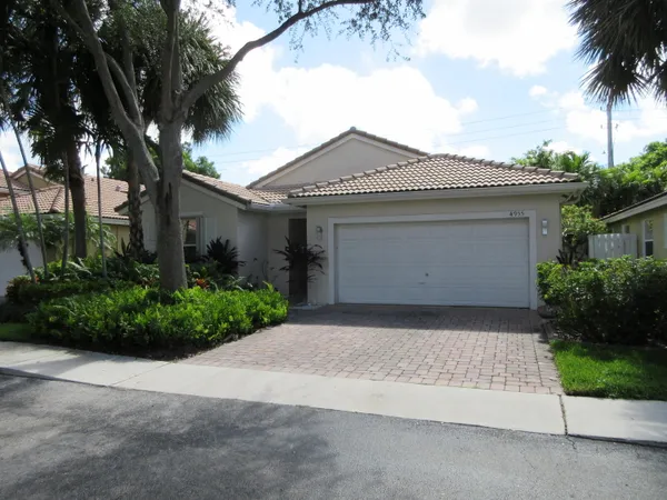 $4,000 | 4955 Southwest 35th Terrace, Hollywood, FL 33312