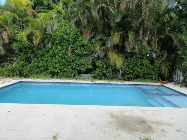 $4,000 | 4955 Southwest 35th Terrace, Hollywood, FL 33312