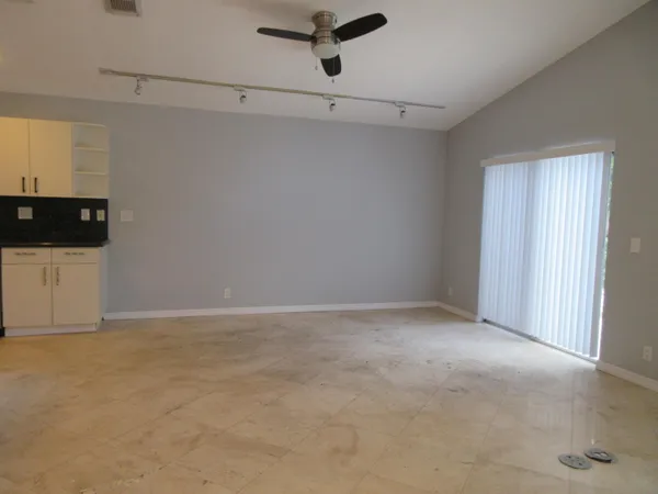 $4,000 | 4955 Southwest 35th Terrace, Hollywood, FL 33312