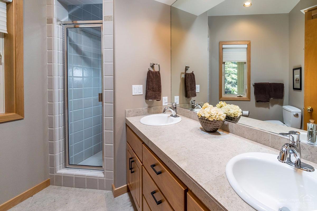 19379 Rim Lake Court Bend, OR 97702 - Photo 14 of 23 Additional Photo