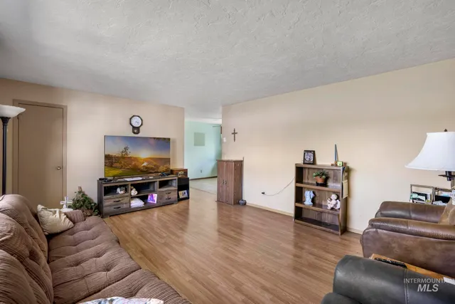 $259,900 | 1045 Utah Street, Gooding, ID 83330