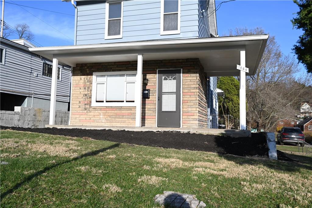 1044 Wilkins Road Pittsburgh, PA 15221 - Photo 2 of 25 Gallery Image 2