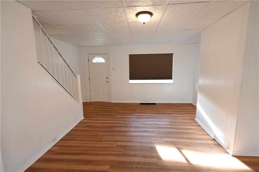 1044 Wilkins Road Pittsburgh, PA 15221 - Photo 5 of 25 Gallery Image 5