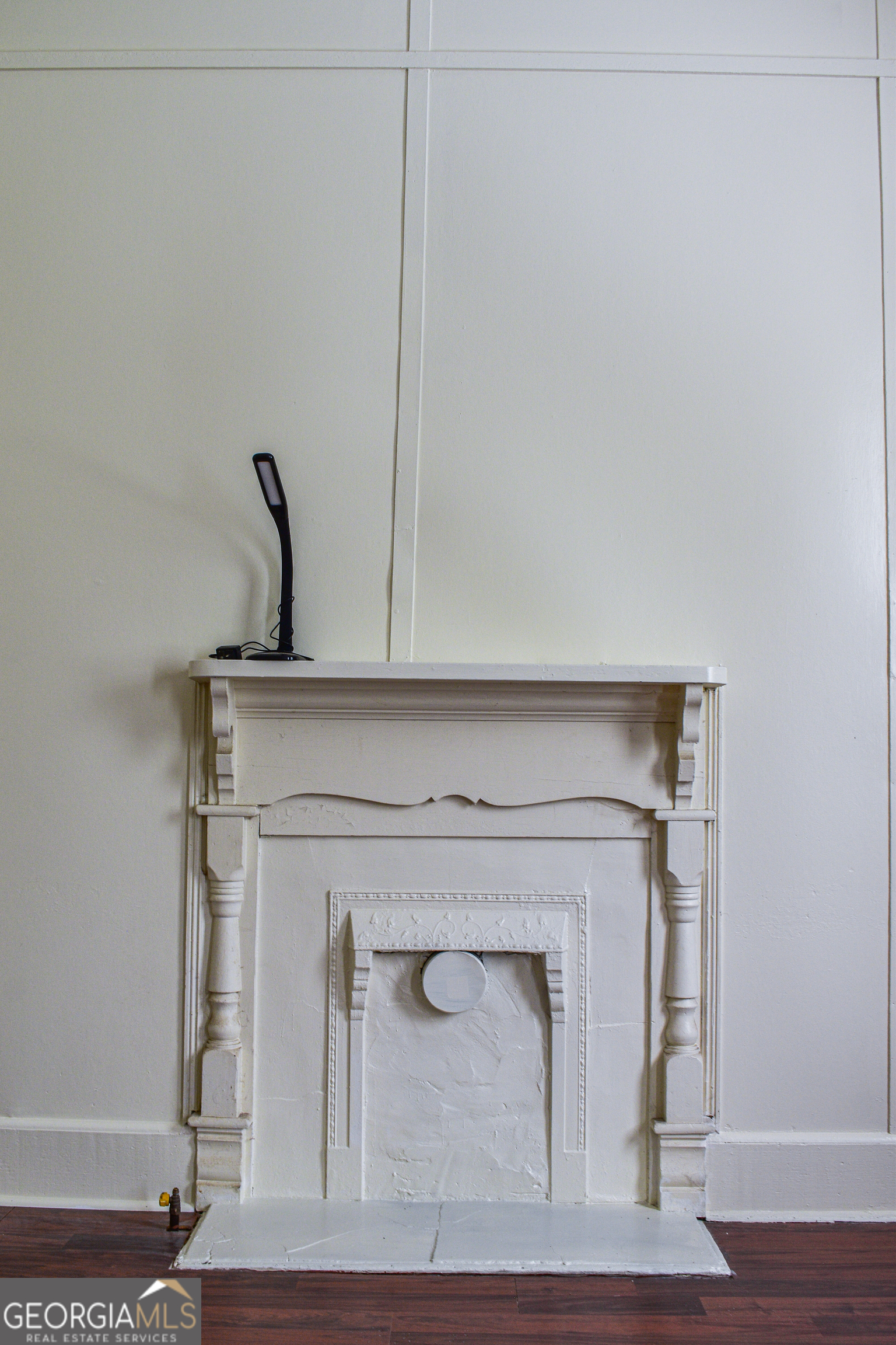 100 Minor Avenue Montezuma, GA 31063 - Photo 36 of 43 a close view of a fireplace in a room