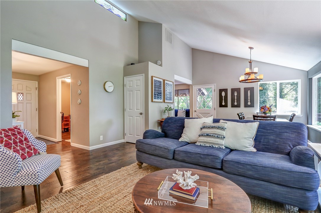 16775 Seminole Road Northeast Poulsbo, WA 98370 - Photo 4 of 25 Gallery Image 4