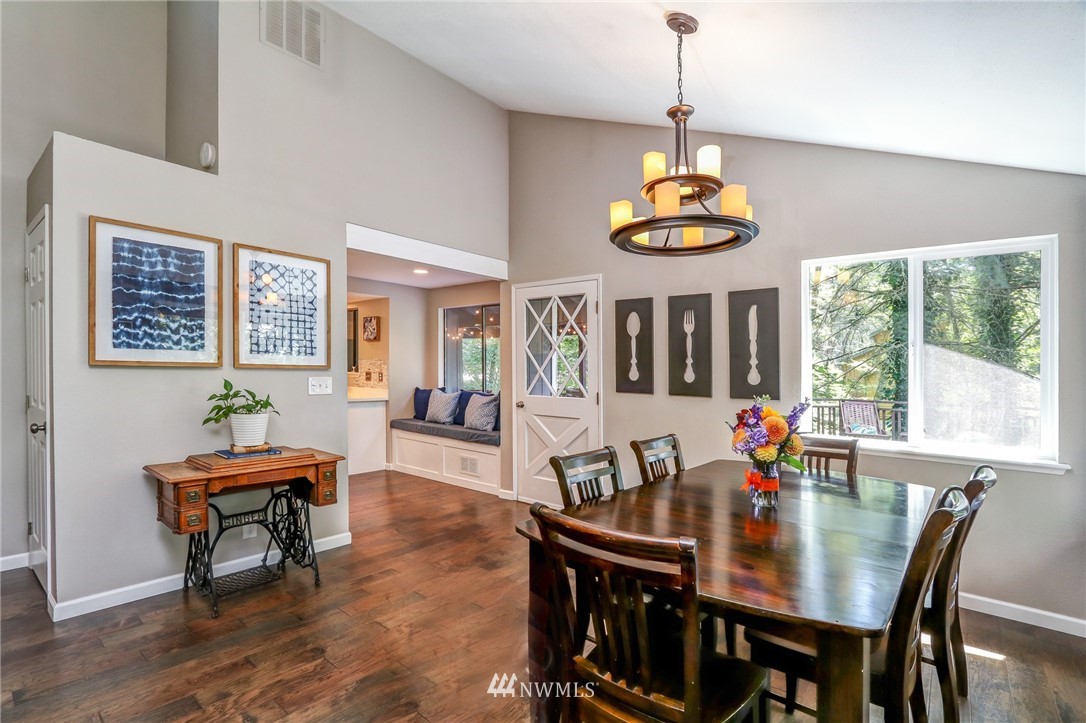 16775 Seminole Road Northeast Poulsbo, WA 98370 - Photo 5 of 25 Gallery Image 5