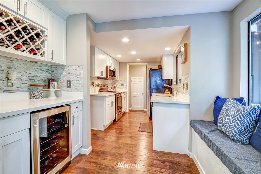 16775 Seminole Road Northeast Poulsbo, WA 98370 - Photo 7 of 25 Gallery Image 7